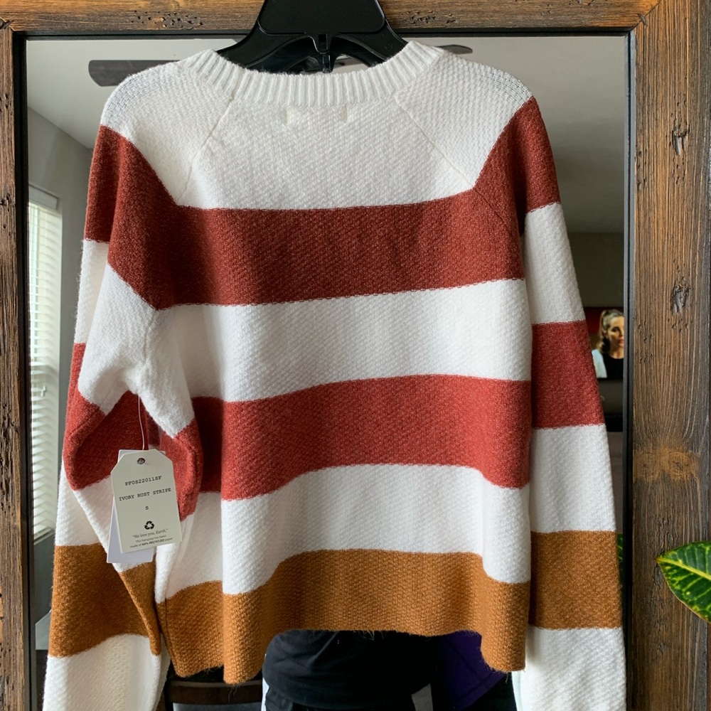 Pinque pullover from stitch Fix - Picture 3 of 7